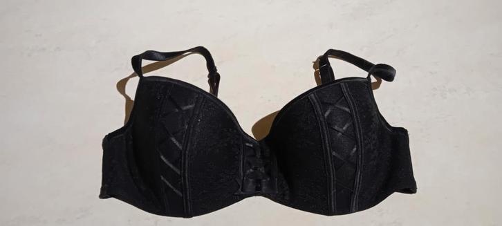 Undiz 85 D zwarte bh, Kleding | Dames, Ondergoed en Lingerie, BH, Zwart, Ophalen of Verzenden