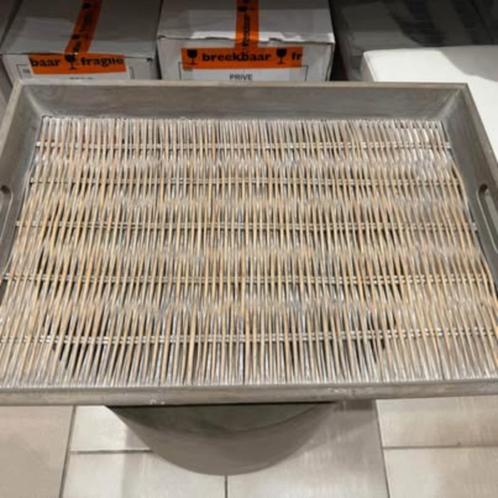 DIENBLAD VAN ROTAN, Huis en Inrichting, Woonaccessoires | Dienbladen, Zo goed als nieuw, Hout, Rechthoekig, Ophalen