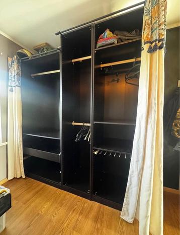 Meubles Pax beschikbaar voor biedingen