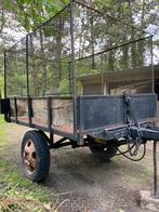 GROTE Kar met kipsysteem voor tractor., Ophalen