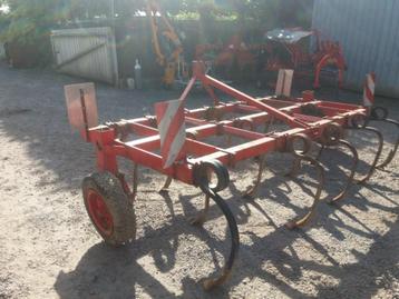 cultivator grondbreker  beschikbaar voor biedingen
