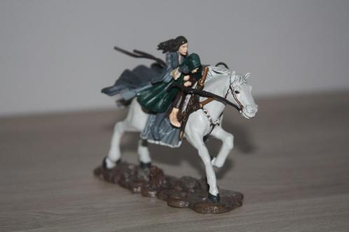 Lord of the rings , Arwen and Frodo on horseback 2003 + doos, Verzamelen, Lord of the Rings, Zo goed als nieuw, Beeldje of Buste