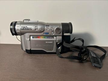 Videocamera van het merk Sharp beschikbaar voor biedingen