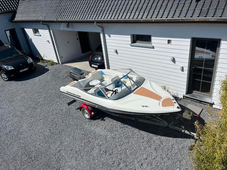 Quicksilver 470 sport, Watersport en Boten, Motorboten en Motorjachten, Gebruikt, Polyester, Tot 6 meter, Benzine, Buitenboordmotor