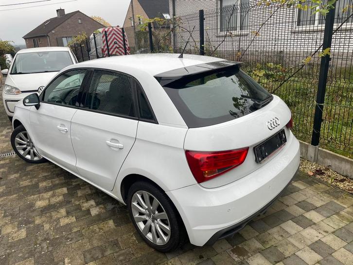 Audi A1 Sportback – Nette staat, goed onderhouden, Auto's, Audi, Bedrijf, A1, Benzine, Euro 5, Stadsauto, 5 deurs, Handgeschakeld