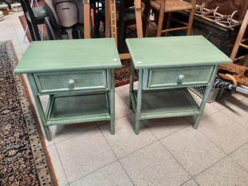 Paire de tables de chevet en rotin beschikbaar voor biedingen