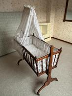 Retro (schommel)wiegje afgewerkt met kant, Ophalen, Zo goed als nieuw, Wieg