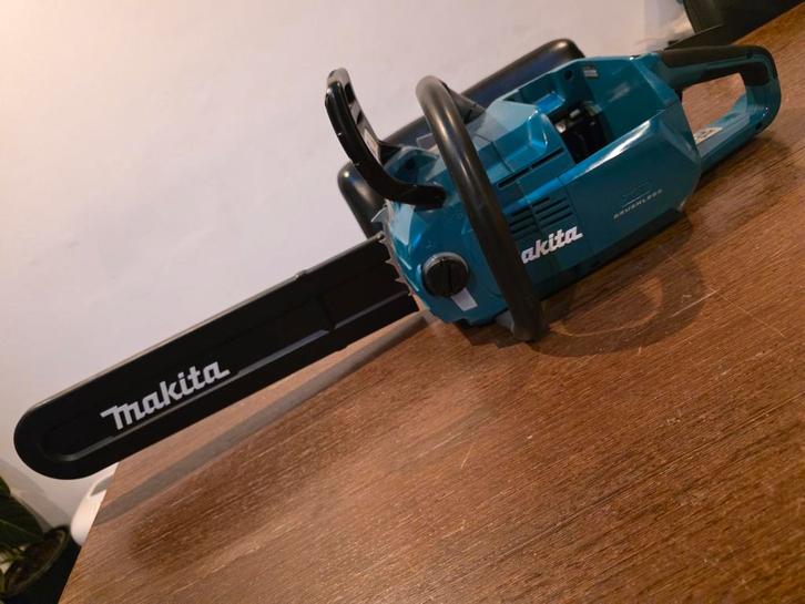 Tronçonneuse Makita 40 V 45 cm, Bricolage & Construction, Outillage | Scies mécaniques, Neuf, Tronçonneuse, Enlèvement ou Envoi