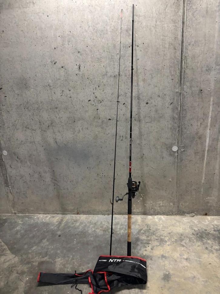 Hengelsport feeder + molen merk Nytro, Watersport en Boten, Hengelsport | Witvissen, Nieuw, Complete set, Ophalen