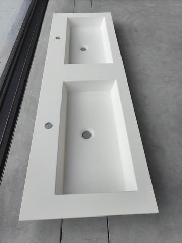 Composiet dubbele spoelbak mat wit 140 cm op 45 cm beschikbaar voor biedingen