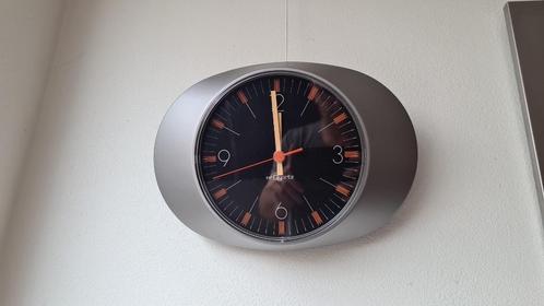 Philips vintage wandklok, zeer goede staat. West Germany, Huis en Inrichting, Woonaccessoires | Klokken, Zo goed als nieuw, Wandklok