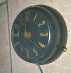 220volt bakelieten elektrische klok, Antiek en Kunst, Ophalen of Verzenden