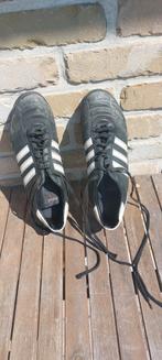 Voetbalschoenen Adidas maat 44,5 voor buiten., Ophalen, Gebruikt