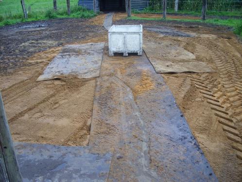 slijk  beu/rubbermatten leggen in de paddock, Dieren en Toebehoren, Stalling en Weidegang, Opfok, Stalling, Weidegang, Accessoires