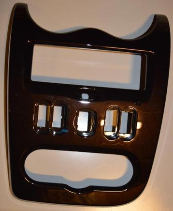 Dacia Duster centerconsole  beschikbaar voor biedingen