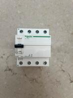 Schneider IID 4P 63A 300mA SI, Bricolage & Construction, Électricité & Câbles, Enlèvement, Comme neuf, Interrupteur