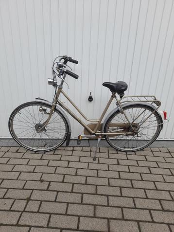 dame fiets gazelle beschikbaar voor biedingen