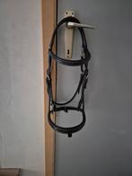 Hoofdstel en stijgbeugels, Enlèvement