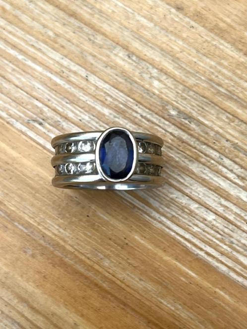 WIT GOUDEN RING (18k) met diamanten en saffier, Handtassen en Accessoires, Ringen, Zo goed als nieuw, Wit, Ophalen