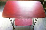 tafel op wieltjes rood, Huis en Inrichting, Tafels | Bijzettafels, Ophalen, Overige materialen, Gebruikt, 55 tot 75 cm