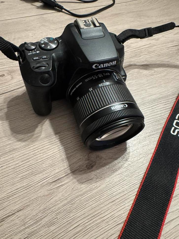 Canon eos 250D, Audio, Tv en Foto, Fotocamera's Digitaal, Zo goed als nieuw, Canon, Ophalen