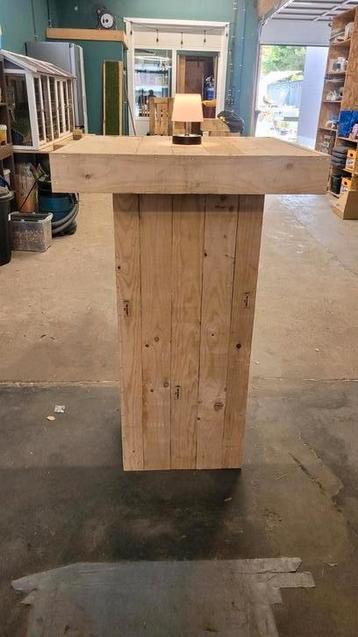 staantafel beschikbaar voor biedingen