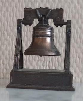 Taille-crayon : miniature Liberty Bell, Collections, Rétro, Autres types, Enlèvement ou Envoi