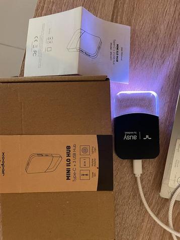 Adaptateur 4-en-1 Xoopar Mini iLO Hub neuf, Enlèvement ou Envoi, Neuf