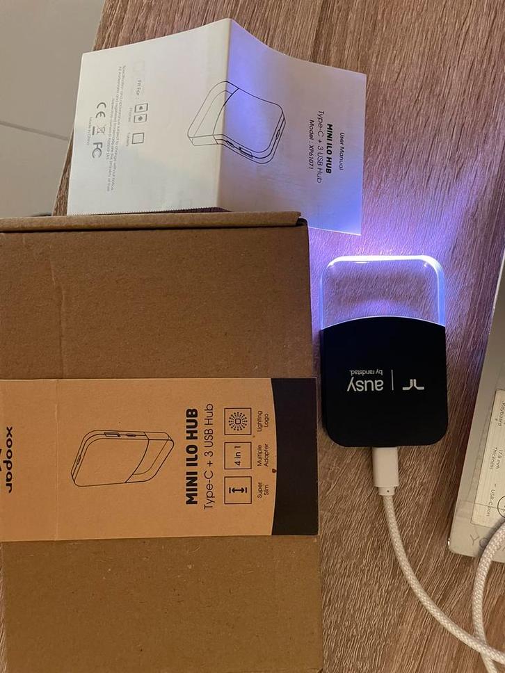 Adaptateur 4-en-1 Xoopar Mini iLO Hub neuf, Informatique & Logiciels, Pc & Câble réseau, Neuf, Enlèvement ou Envoi