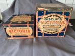 2 anciennes boîtes de biscuits Victoria, Collections, Boîte en métal, Enlèvement ou Envoi