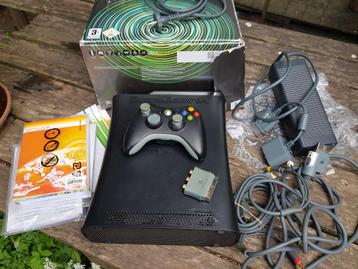 X Box 360 Elite  beschikbaar voor biedingen