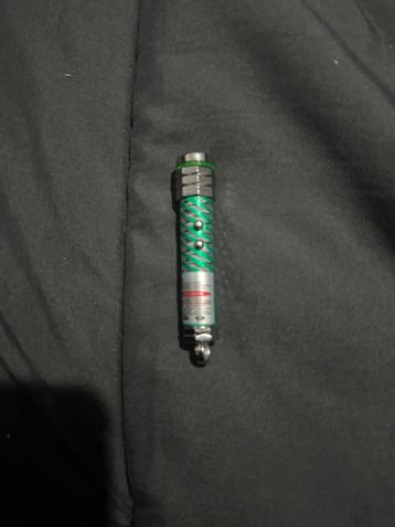 Laser met licht rode laser nog nieuw werkt heel goed beschikbaar voor biedingen