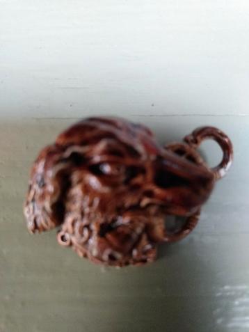 Broche jachthond  beschikbaar voor biedingen