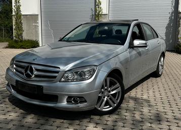 Mercedes C200 Pano Automaat, Auto's, Automaat, Euro 5, Achterwielaandrijving, Zwart