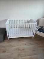 Quax babybed met matras, beschermer, hoeslakens, Kinderen en Baby's, Ophalen, Zo goed als nieuw