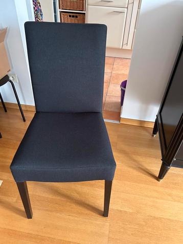 Chaises tissus beschikbaar voor biedingen