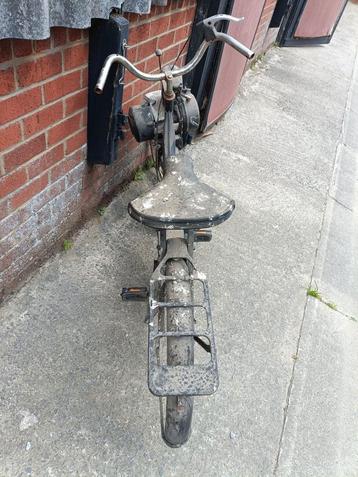 Épave Solex 3300 pour piece beschikbaar voor biedingen