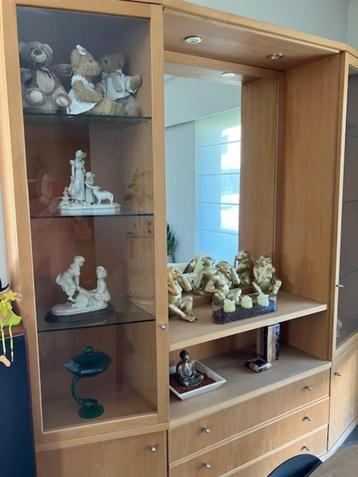 kast beschikbaar voor biedingen