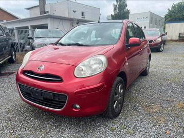 Nissan Micra benzine ! Carnet complet !