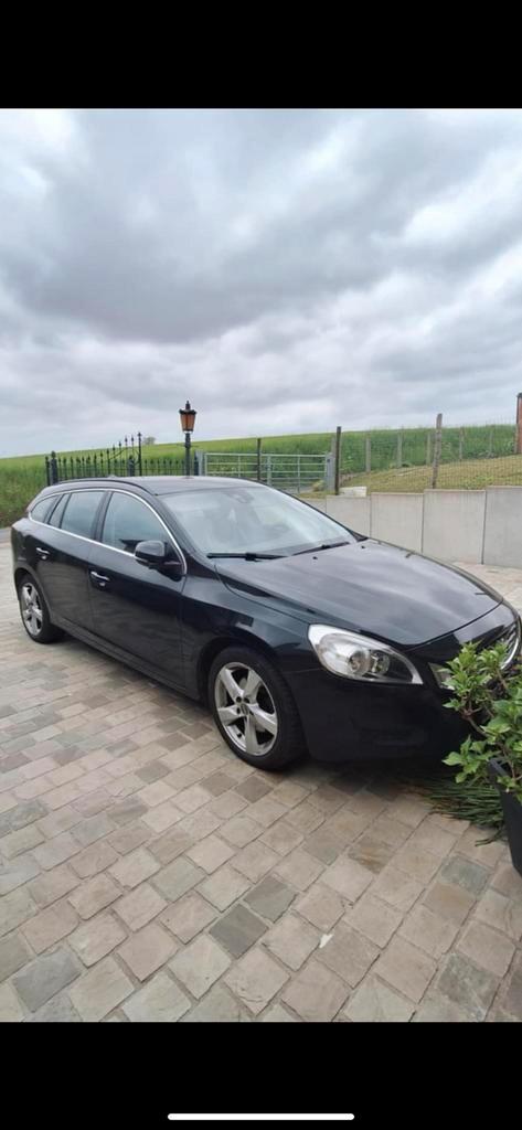 volvo v60 d3, Auto's, Volvo, Particulier, V60, ABS, Adaptive Cruise Control, Airconditioning, Alarm, Bluetooth, Boordcomputer