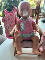 2 baby bornpoppen+stoel+kleding, Kinderen en Baby's, Speelgoed | Poppen, Ophalen of Verzenden, Zo goed als nieuw