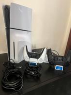 Ps5 slim disk versie met 2 controllers en oplaadstation!, Games en Spelcomputers, Ophalen, Zo goed als nieuw
