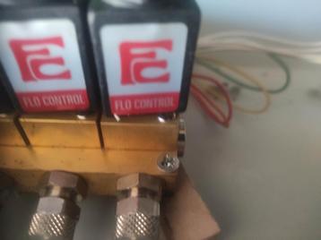 Elektriciteit kast met spoelen  beschikbaar voor biedingen