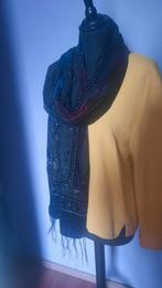 Grand foulard . 140/45, Vêtements | Femmes, Enlèvement ou Envoi, Neuf