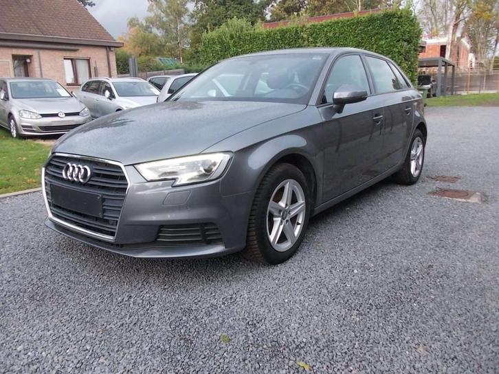 Audi A3 A3 30 TFSI Sportback NAVI-XENON-CRUISE-PDC v+a, Auto's, Audi, Bedrijf, Te koop, A3, ABS, Airbags, Airconditioning, Android Auto