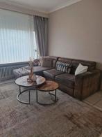 Ruime bank met opbergruimte., Ophalen