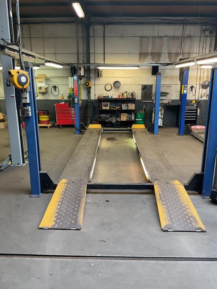 Garage uitrusting , hefbruggen , bandendemonteermachine, Auto diversen, Autogereedschap, Gebruikt, Ophalen