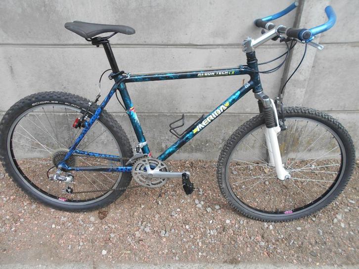VTT 26" MERIDA alu-21 vit-taile 48--susp av, Fietsen en Brommers, Fietsen | Mountainbikes en ATB, Zo goed als nieuw, Heren, Merida
