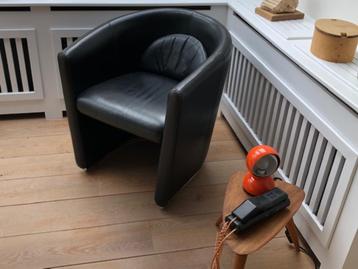 2 LEOLUX Lounge zetels uit de jaren 80 beschikbaar voor biedingen
