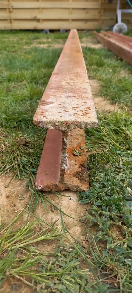8 poutrellen (doorsnee 10cm), Doe-het-zelf en Bouw, Metalen, Zo goed als nieuw, Ophalen